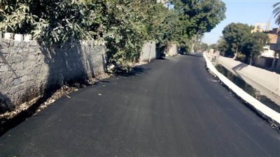 محافظ أسيوط يتابع أعمال رصف طريق بطول 3200 متر بمركز ومدينة البداري