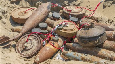 مركز الملك سلمان للإغاثة ينتزع 895 لغمًا عبر مشروع 