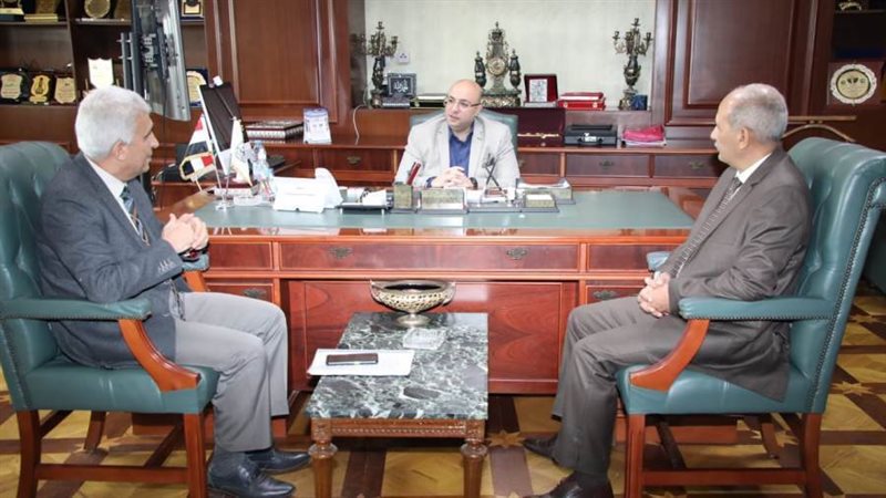 لقاء محافظ بنى سويف