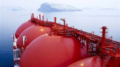 تقرير اقتصادي يتوقع حدوث زيادات بالأسعار الفورية للغاز الطبيعي المسال بعام 2025