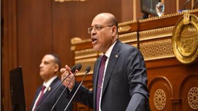 وزير العمل استعرض جهود 