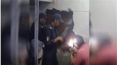 الحماية المدنية تنجح في إنقاذ سيدة ونجلتها محتجزتين داخل مصعد بالنزهة