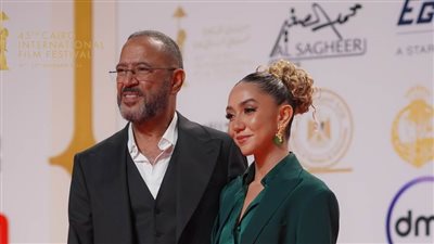 صور.. الفنانون يدعمون ابنة أشرف عبد الباقي في مهرجان القاهرة السينمائي