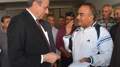  بالصور.. محافظ الغربية في جولة مفاجئة بقطور لمراجعة أعمال التصالح والخدمات المقدمة للمواطنين