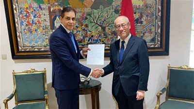 السفير الياباني الجديد بالقاهرة يقدم نسخة من أوراق اعتماده لرئيس إدارة المراسم