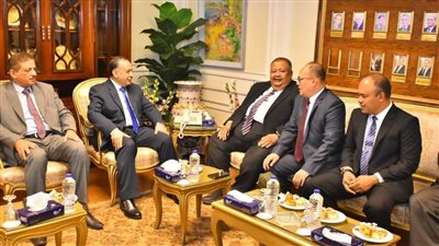 محافظ أسيوط والوزير المفوض الإندونيسي يشهد فعاليات اليوم الثقافي المصري الإندونيسي بمكتبة مصر العامة