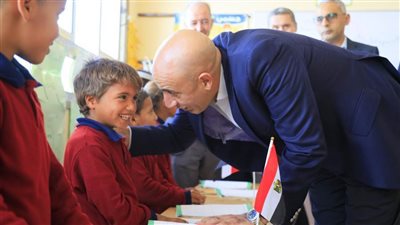 عبد اللطيف ومجاور يتفقدان المدرسة اليابانية بالعريش 