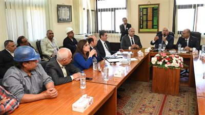 كامل الوزير يعلن حل مشكلات 