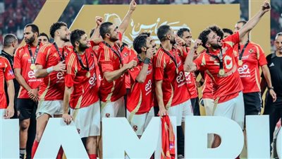 بينهم 3 مصريين.. كاف يعلن القائمة النهائية لأفضل لاعب داخل إفريقيا 2024