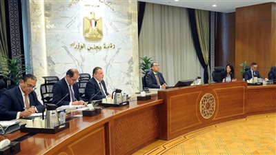 رئيس الوزراء يترأس اجتماع لجنة الدين الخارجي وتنظيم الاقتراض
