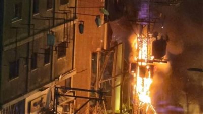 عاجل| صاروخ يسبب حريقا وقطع التيار الكهربائي في تل أبيب.. صور 