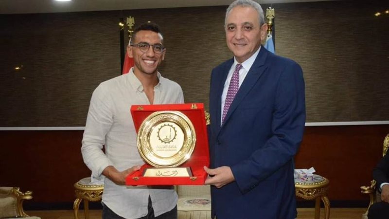 محافظ الغربية مع