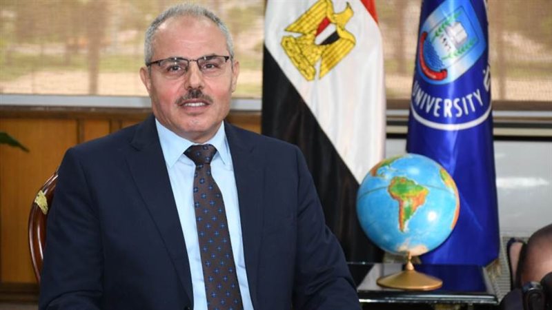 الدكتور ناصر مندور