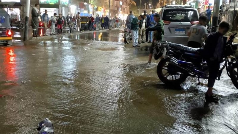 انفجار خط مياه الشرب