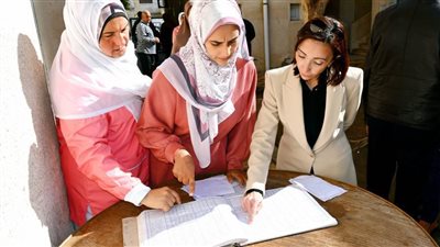 «عازر»: إحالة مدير الوحدات الصحية بقريتي منشأة مهنا ومليحة بكوم حمادة لتزويغهم  من العمل