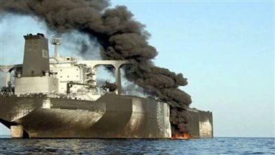  الحوثيون: استهدفنا سفينة بالبحر الأحمر بصواريخ باليستية وبحرية وأصبناها بشكل مباشر