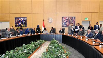 وزيرالإسكان يلتقي المستثمر السعودي الشيخ حسن الشربتلي لمناقشة فرص التعاون 