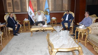  بالصور.. محافظ الغربية يناقش مستجدات الأعمال بمشروع إنشاء كورنيش المحلة الكبرى