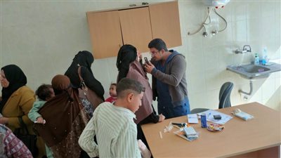 جامعة سوهاج تطلق قافلتها الطبية لقرية نجع الضبع بمركز جهينة وتعالج ١٢٠٥ مواطنين بالمجان