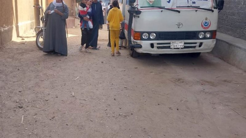 قافلة طبية بقرية