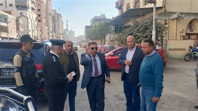 محافظ الدقهلية يوجه بسرعة تركيب عدادات الكهرباء والغاز بمساكن الجلاء