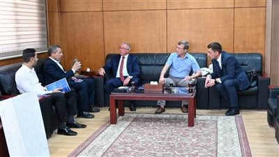 بالصور| رئيس جامعة الغردقة يستقبل القنصل العام الروسي