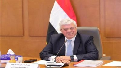 عاشور يثمن تقدم الجامعات المصرية في البرامج البينية ومتعددة التخصصات 