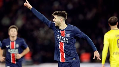 باريس يحكم قبضته على الدوري الفرنسي بثلاثية في شباك تولوز