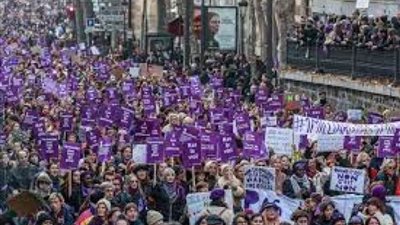 مظاهرات في عدة مدن فرنسية احتجاجا على العنف ضد المرأة