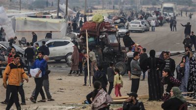 عاجل .. مئات الفلسطينيين ينزحون قسرًا من حي الشجاعية شرق مدينة غزة