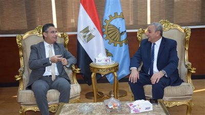  بالصور.. محافظ الغربية يستقبل وزير التموين لتفقد المنطقة التجارية وعدد من المشروعات 