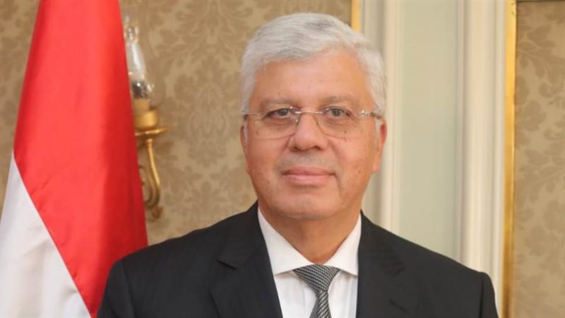 الدكتور أيمن عاشور