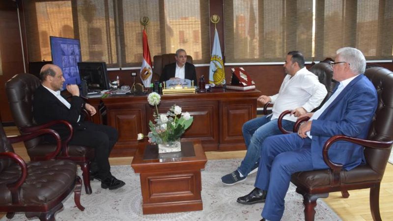 محافظ الغربية خلال