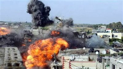 استشهاد 12 فلسطينيًا وإصابة العشرات في قصف إسرائيلي على قطاع غزة