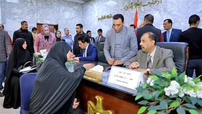 محافظ سوهاج يعقد اللقاء الجماهيري الأسبوعي للاستماع لمطالب واحتياجات المواطنين