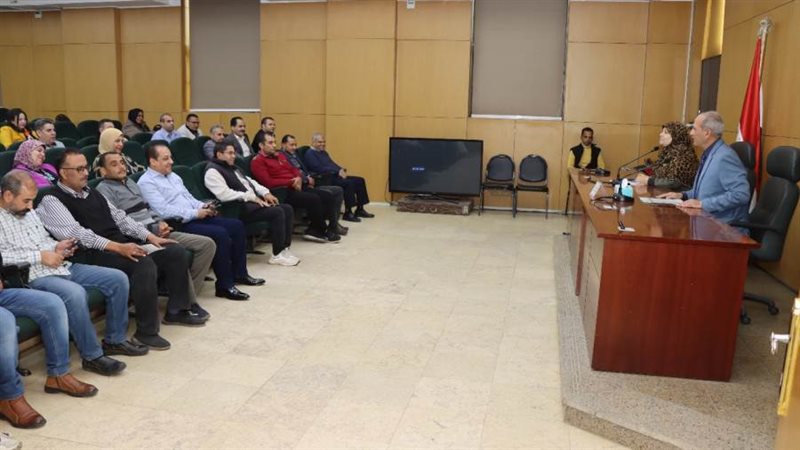 لقاء سكرتير بنى سويف