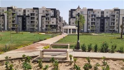 لليوم الثاني.. إقبال كبير على مكاتب البريد لشراء كراسة شروط سكن لكل المصريين