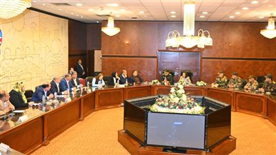 محافظ البحيرة تقديم حلول جذرية لمشكلات التصالح ومعالجة قضايا الأحوزة العمرانية