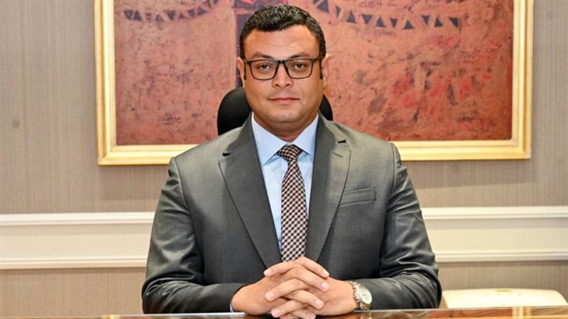 وزير الإسكان المهندس