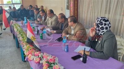 محافظ كفر الشيخ يعلن نتيجة القرعة العلنية لترخيص 10 سيارات أجرة بفوه