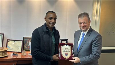 رئيس اللجنة البارالمبية الدولية يزور نادي الزهور 