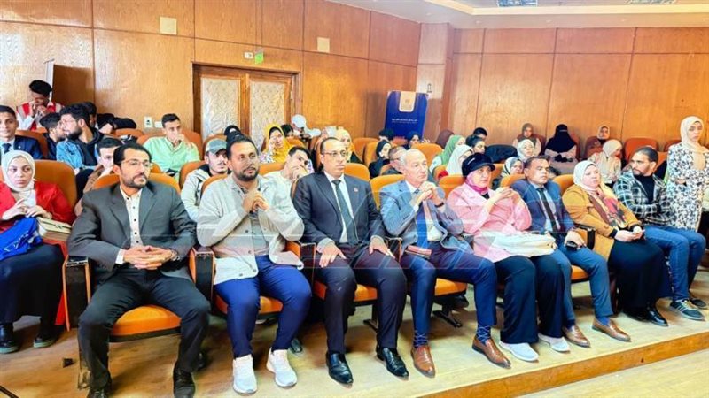 خلال الملتقي