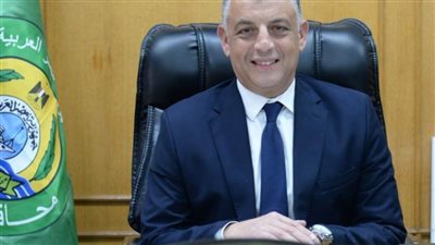 محافظ الإسماعيلية يصدر عدة قرارات لدفع عجلة العمل بالجهاز التنفيذي للمحافظة