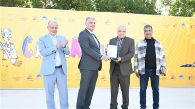تكريم الفائزين في مسابقة الكاريكاتير الدولية بالفيوم 