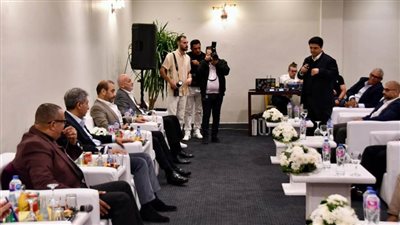 شريف فتحي يعقد لقاء موسعا مع المستثمرين السياحيين بشرم الشيخ 