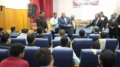 مع الشهر الثاني لعملها.. محافظ الوادي الجديد يتفقّد المبادرة العلمية لطلاب الشهادة الثانوية