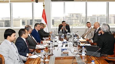 وزبر الإسكان يبحث مع شركة 