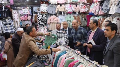 سكرتير بنى سويف يتفقد منظومة العمل بالجمعيات التعاونية الاستهلاكية لتوفير السلع والخدمات