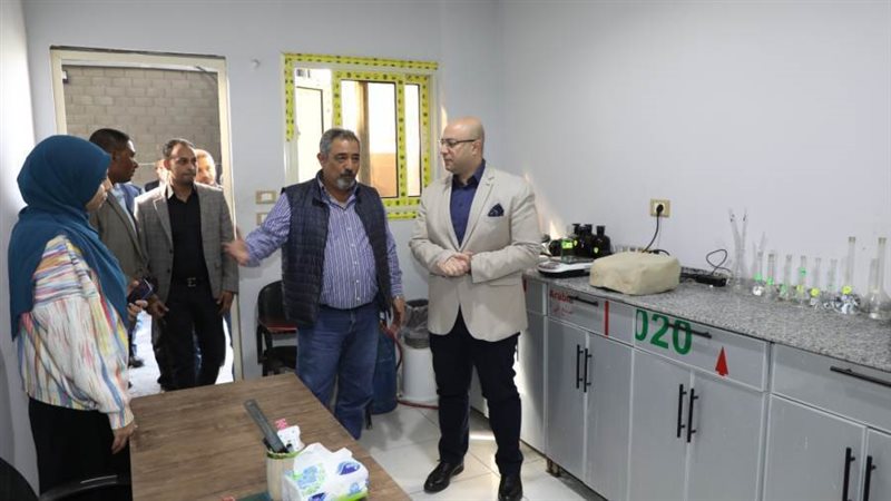 محافظ بنى سويف يزور