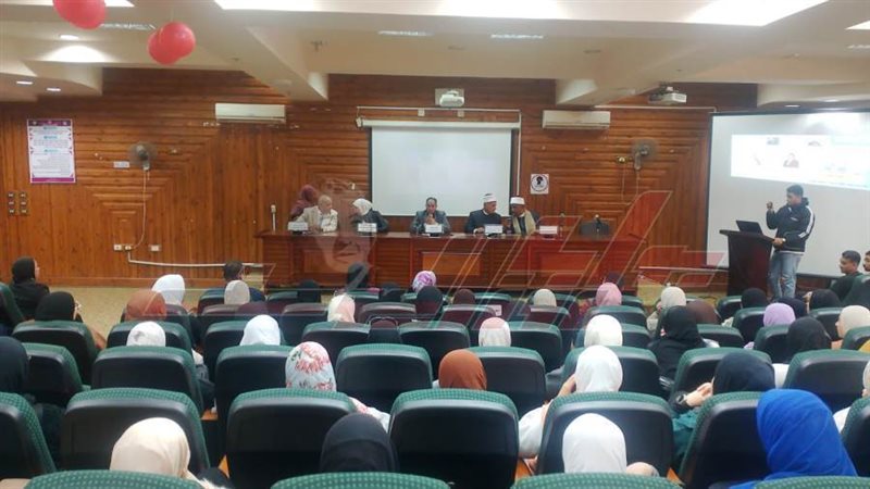 خلال الندوة